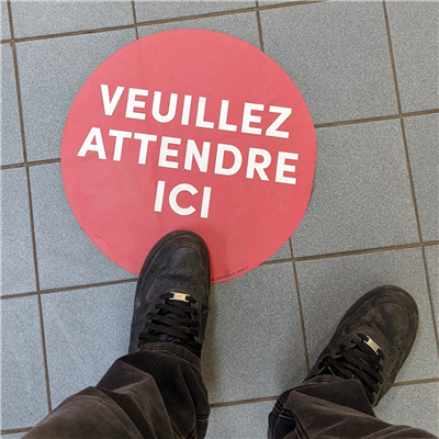 Étiquette de plancher / Floor sticker